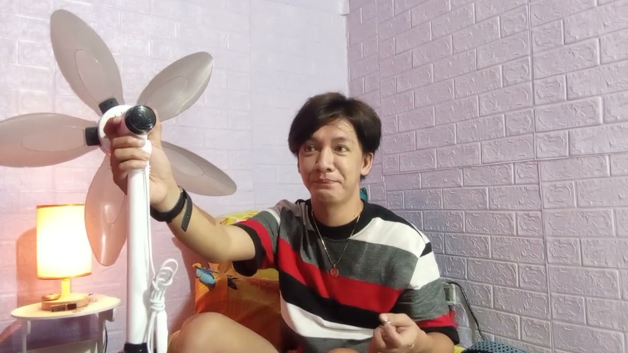 2h 5 blades stand fan, portable stand fan, panu ko binuo. Man at Work