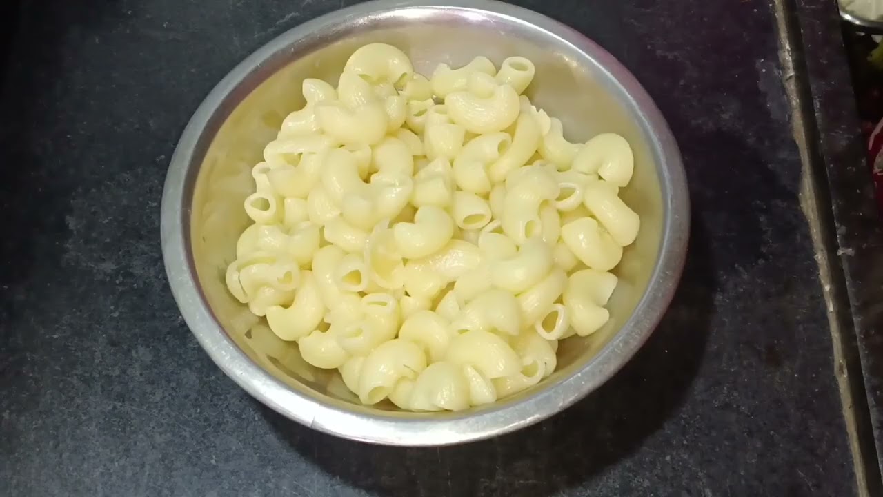 मसाला पास्ता | लहान असो वा मोठे सगळ्यांना आवडणारा झटपट चमचमीत पास्ता रेसिपी | Pasta Recipe Marathi |