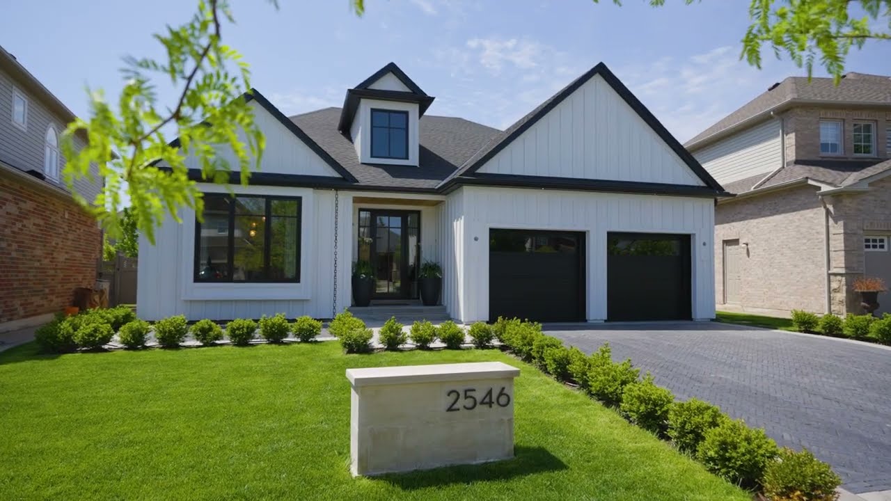 Millcroft Burlington Homes For Sale - Scarlett Strati Real Estate