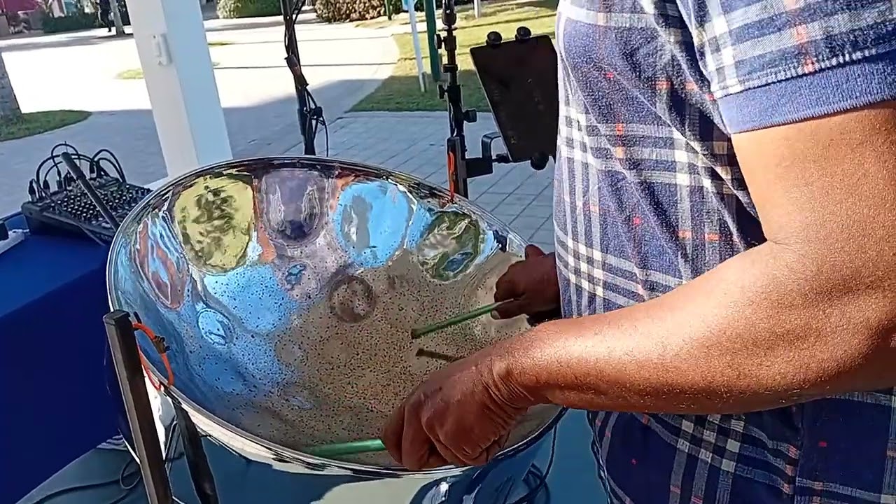 Steelpan o tambor de acero, instrumento nacional de Trinidad y Tobago. Ocean Cay, Bahamas feb 2026
