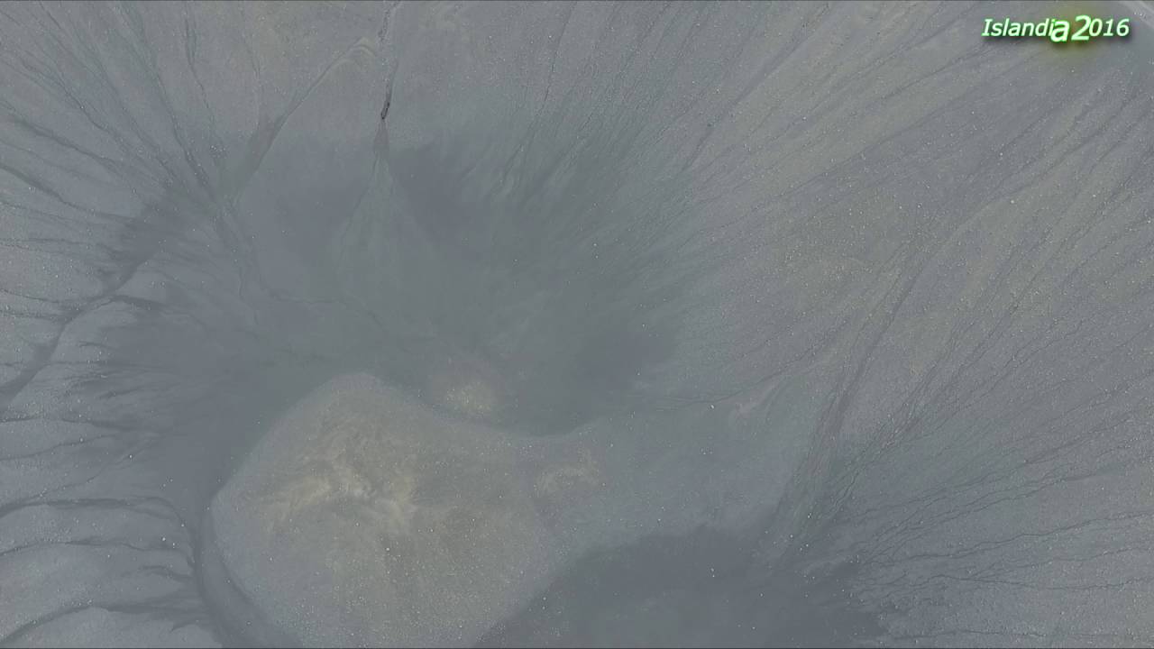 33 - Islandia - Myvatn - krater Hverfjall