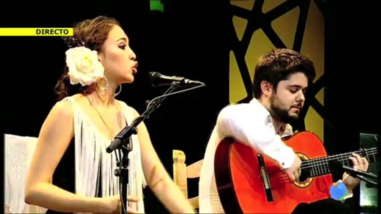 Ana Mochón y Daniel Valseca - Caracoles