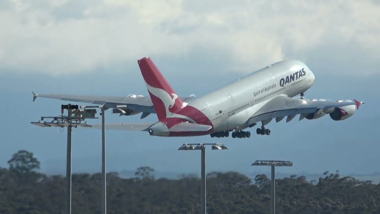 QANTAS🦘A380 SUPER PART2 QF93 TO LAX TAKE OFF RWY34 AT KILO FULL LENGTH🦘🛫🛫🛫🛫✈✈✈