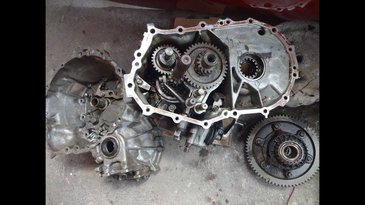 Toyota 2E C150 5 speed Manual transmission Replacing oil seals and bearing