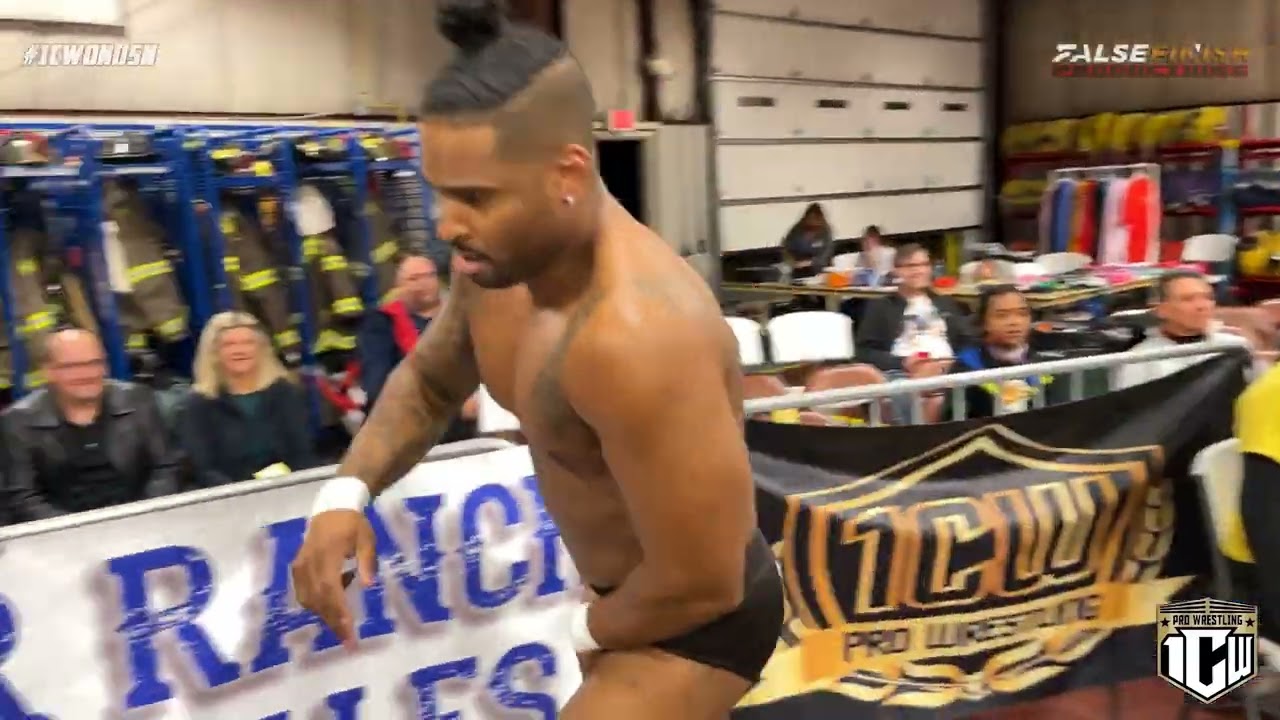 Men's Pro Wrestling I Cole Callaway(C) Vs. Tony Leyenda(C)