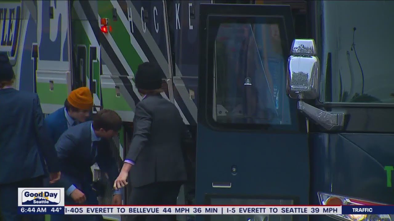 On the road with the Seattle Thunderbirds | FOX 13 Seattle