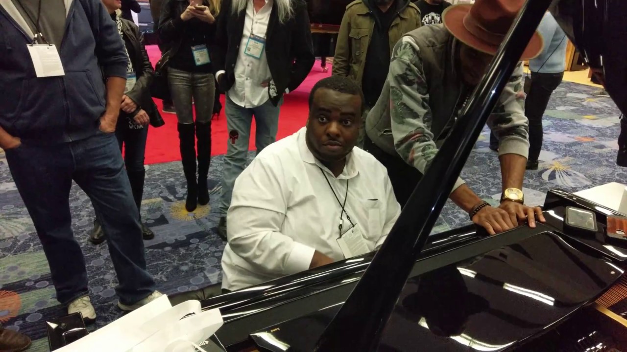 Quennel Gaskin having fun at NAMM 2017 - Studio One Sounds