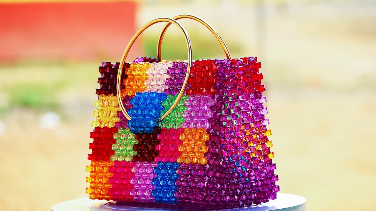 How to make a bag using beads. sugar beads bag tutorials. #beadworks #beadedbag #beadedbagtutorial