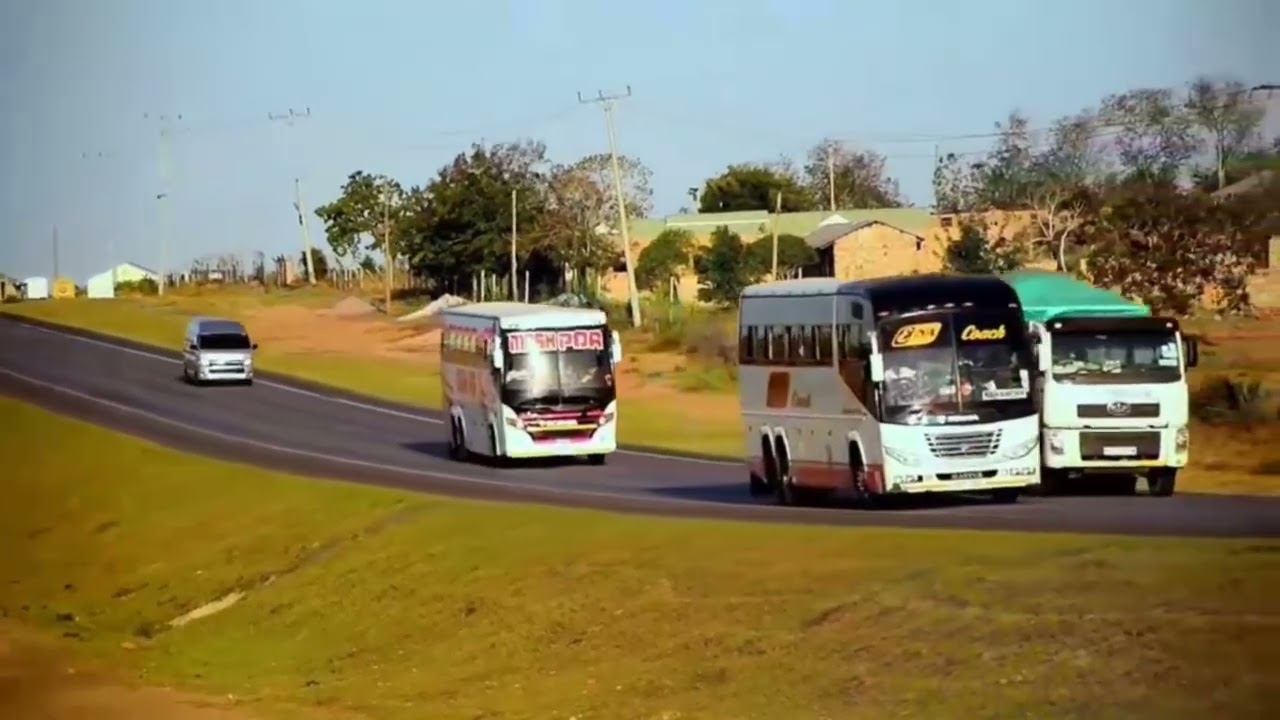 Mash Poa & Ena Coach on the same stretch of road power, and long distance vibes all in one frame.