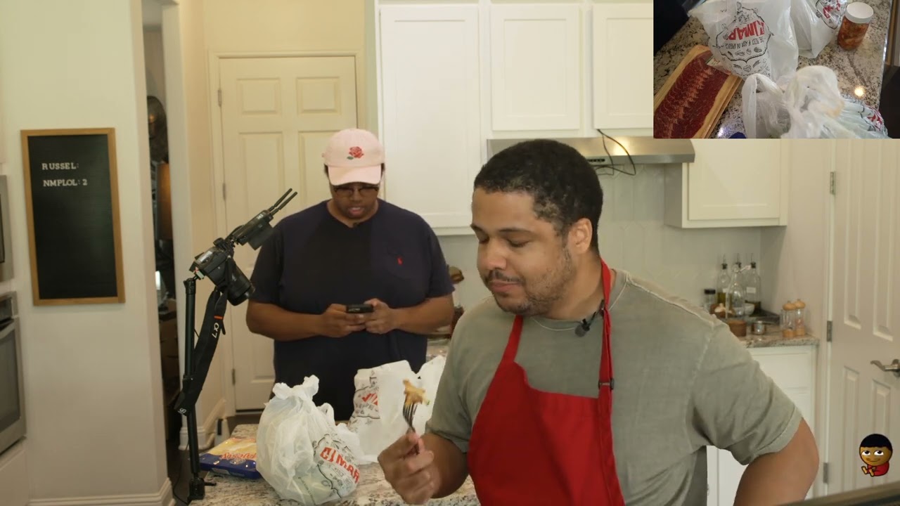 May 1, 2022 | COOKING A 2 POUND SQUID WITH NICK, MALENA AND EROBB221 !socials