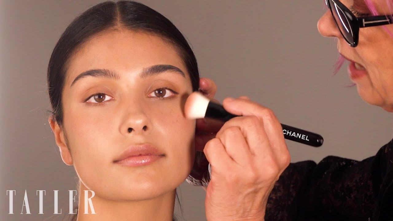 5 простых шагов к безупречному тональному средству: урок макияжа CHANEL | Руководство Tatler Schools