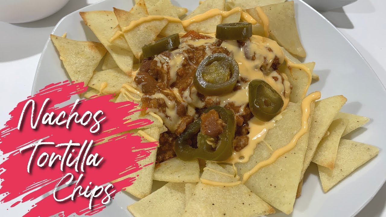 NACHOS FATTI IN CASA||TORTILLA CHIPS ||RICETTA FACILE NACHOS||NACHOS CHEDDAR E CHILLI CON CARNE