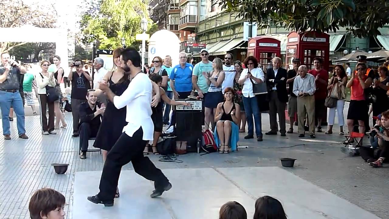 Amazing Tango Street Dancers In Buenos Aires Live (HD)