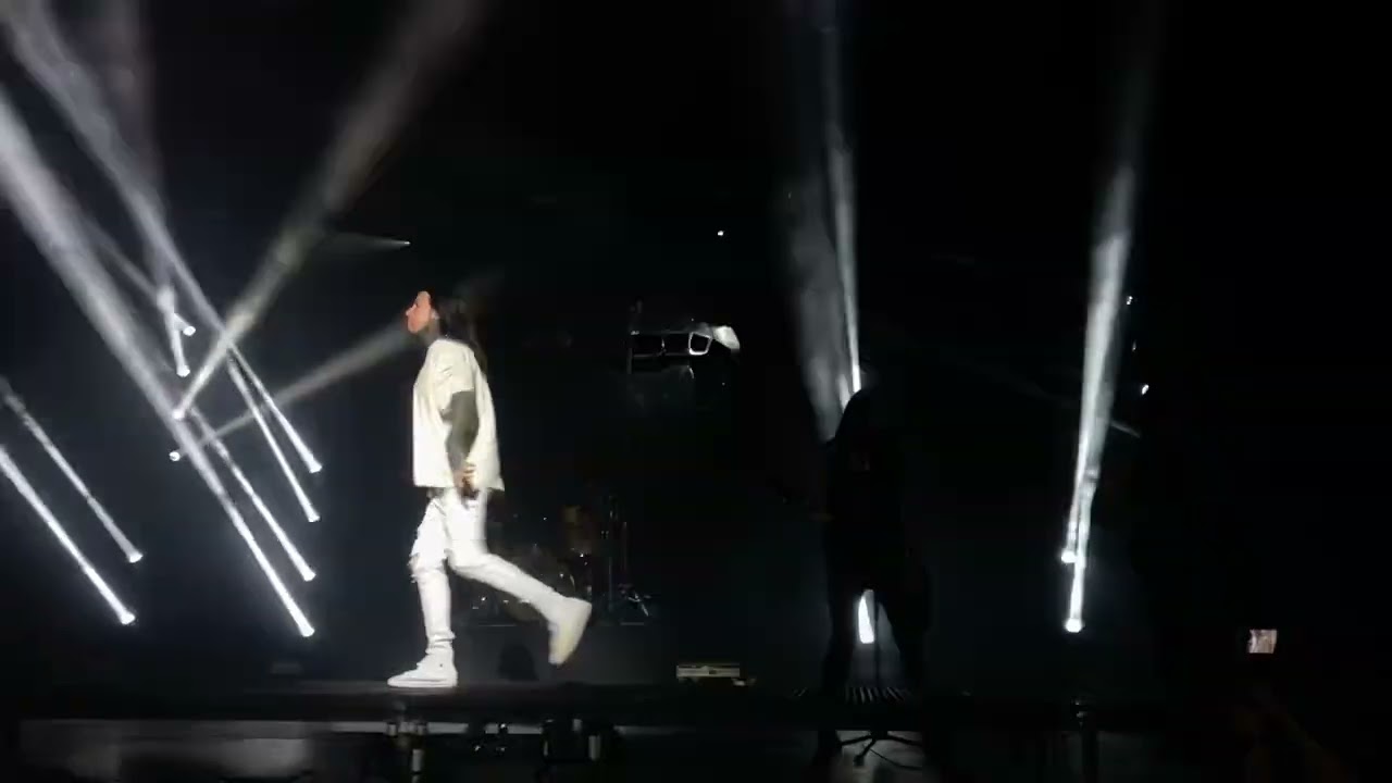 Zombified - Falling In Reverse Live Nashville (Last Stop On Tour) INTRO