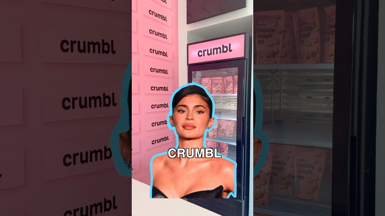 I Bought the VIRAL Crumbl Cookie 🍪