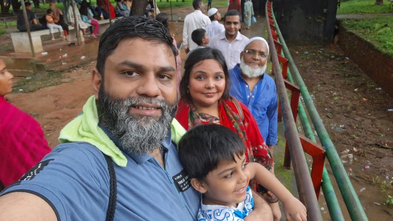 বাংলাদেশের জাতীয় চিড়িয়াখানা মিরপুর। 