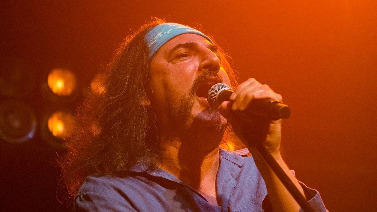 ÇELİK - Batsın Bu Dünya (Orhan Gencebay cover) (Konser/Canlı) @Antalya Park