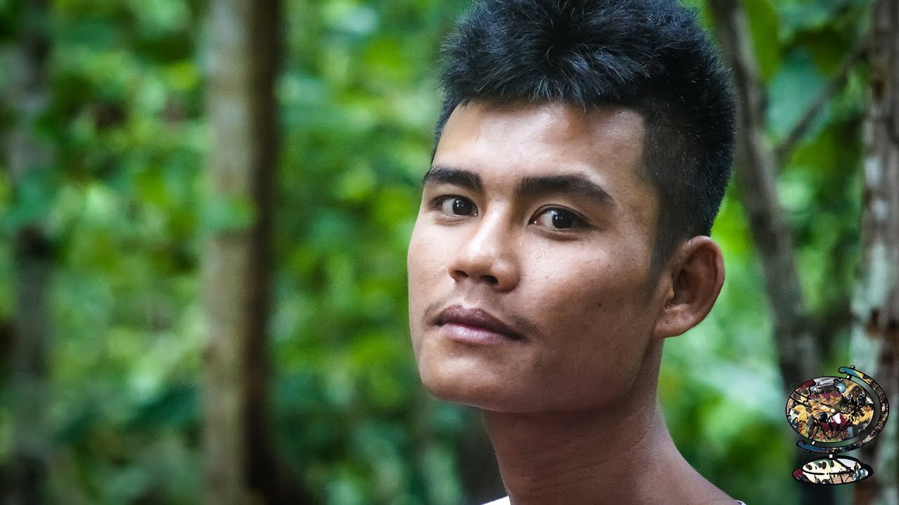 Karen Refugees from Burma Flee Brutal Military Regime