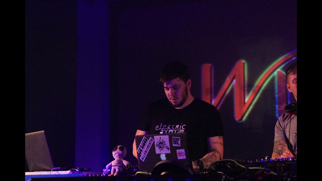 Hardsignal presents Sven Wittekind september 2003