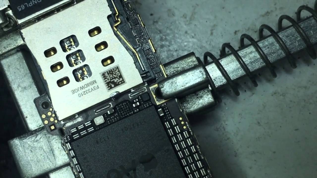 Быстро садиться батарея на iPhone 5.Замена микросхемы U2.iPhone 5 u2 ic changing tutorial