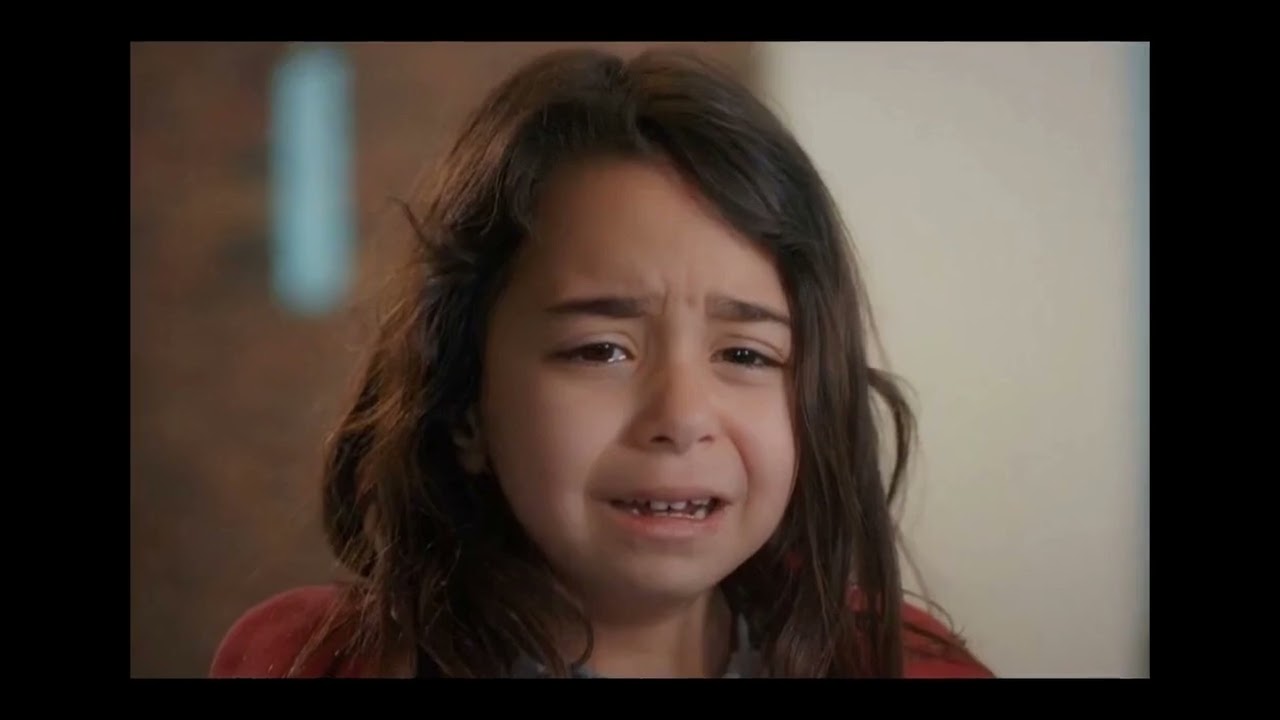Resumo de Mãe  Sule deixa Melek ficar com Zeynep, mas a menina não aceita