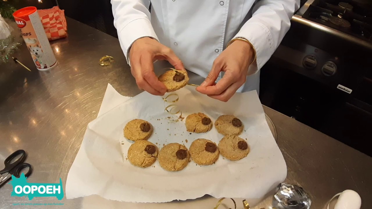 Kersthondenkoekjes bakken met OOPOEH