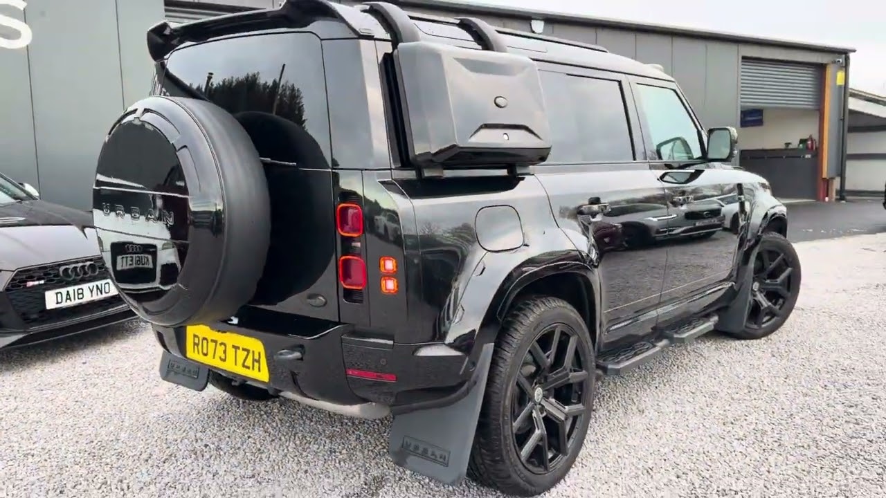 URBAN 2023 LAND ROVER DEFENDER WALK ROUND