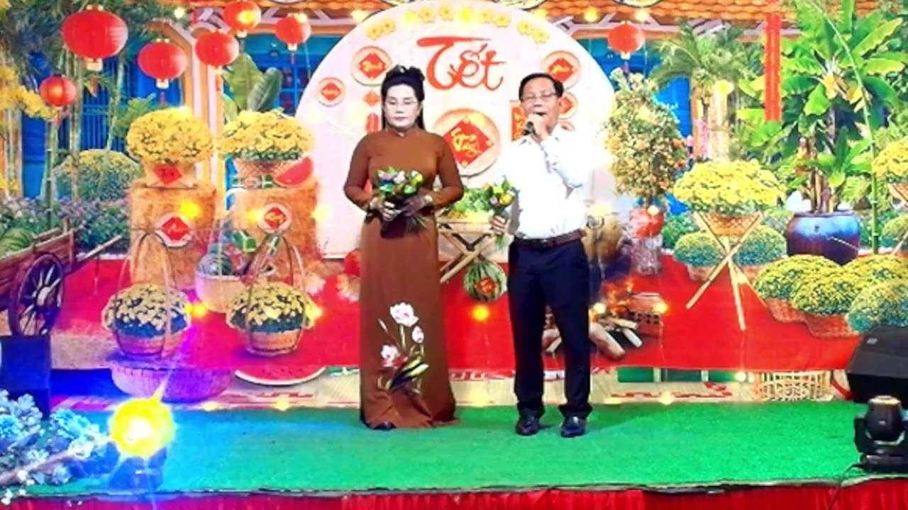 CUNG ĐÀN MỚI / VĂN ÚT - QUỲNH TRANG / CLB TRUNG TIẾN