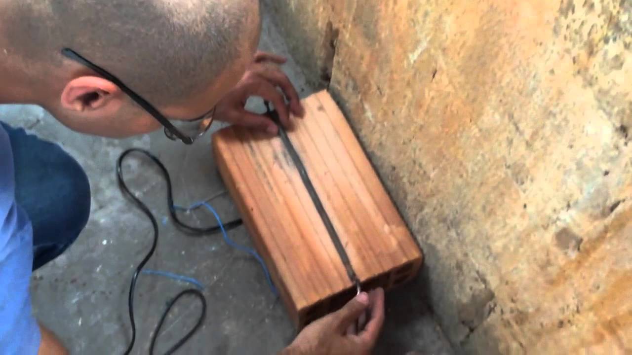 Cortando garrafa de vidro com resistencia de chuveiro