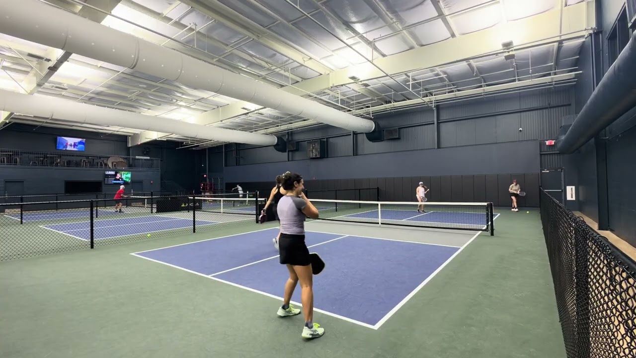 Julie/Caro vs Sheridon/Liza - Game 2