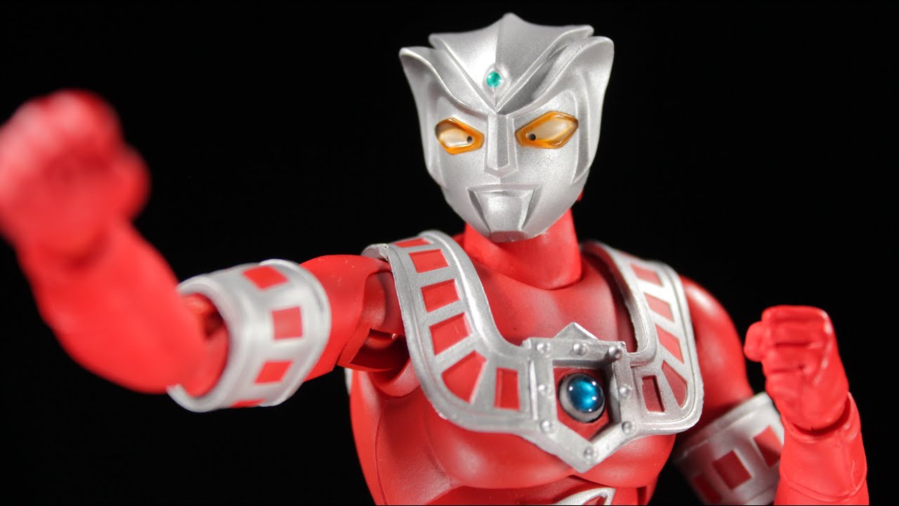 Обзор обновленной версии Ultra-Act Ultraman Astra