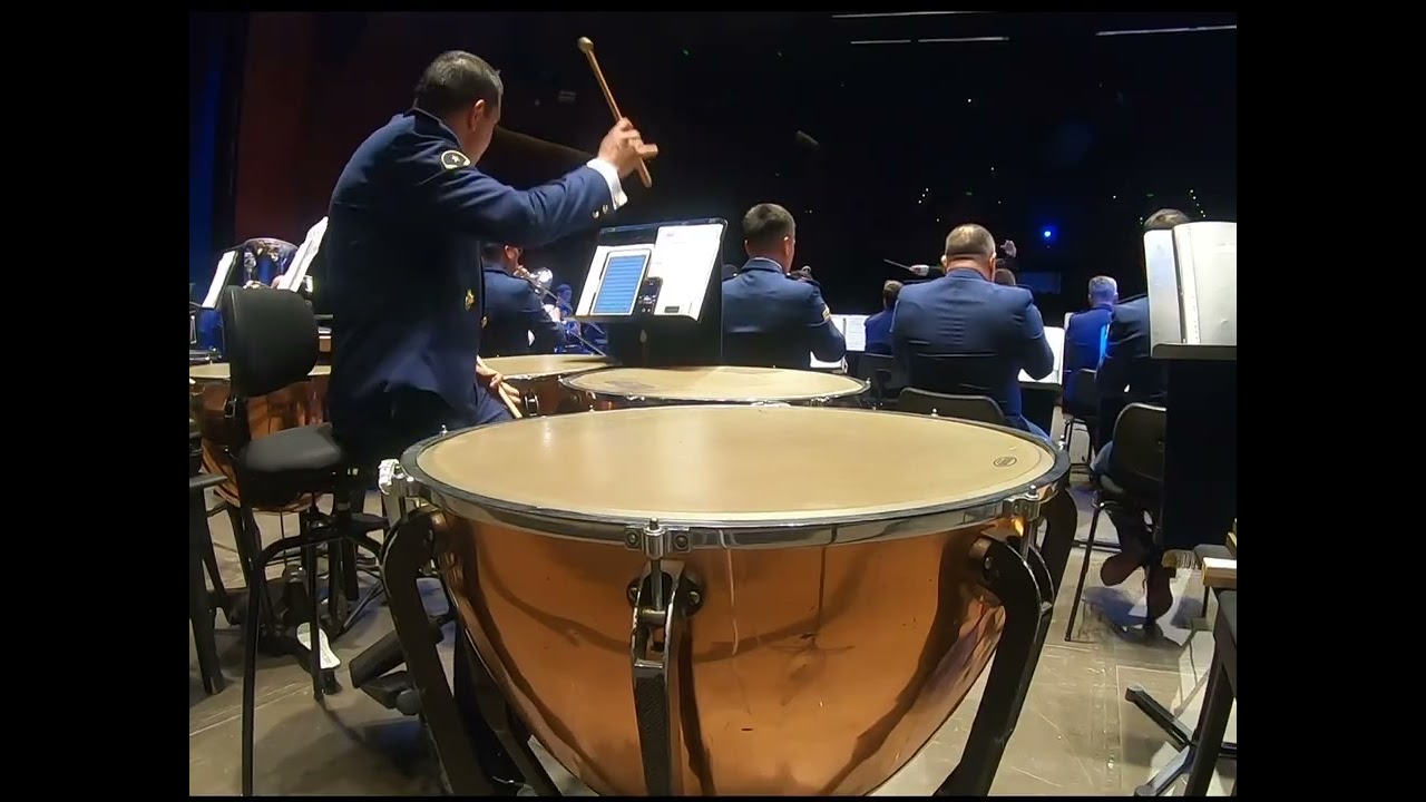 Extractos timbales, sinfonía no. 5 Beethoven. IV mov. Banda sinfónica fuerza aérea de Chile. 