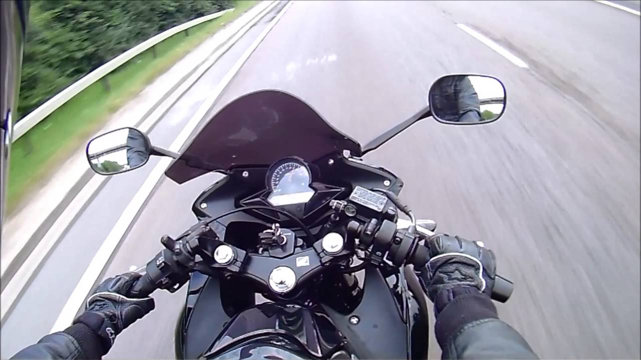 Honda CBR 125R 2012 Cruising and Acceleration