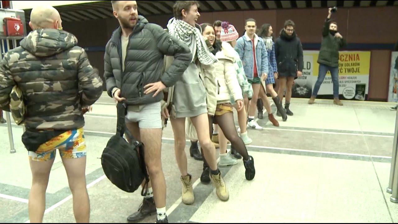Fearless Warsaw Residents Brave Weather for No Pants Subway Ride