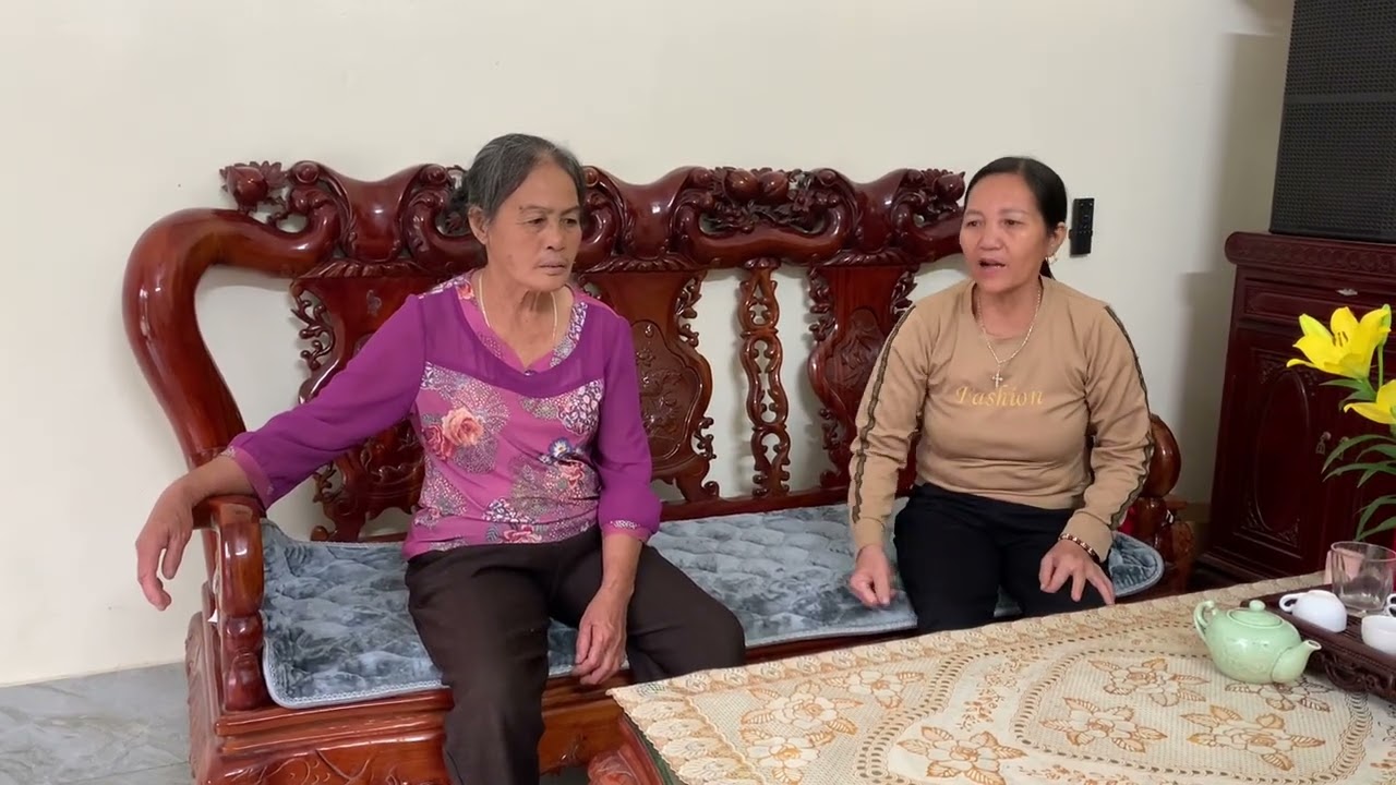 Mụ quyển tính chốn tội sang bắt bà quế phải tìm cách bồi thường ngay cho mụ Phượng 