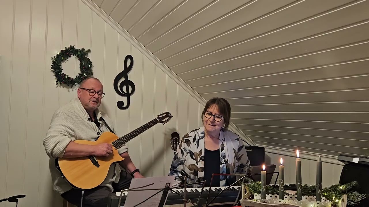 14/12-25. Det lyser i stille grender. 