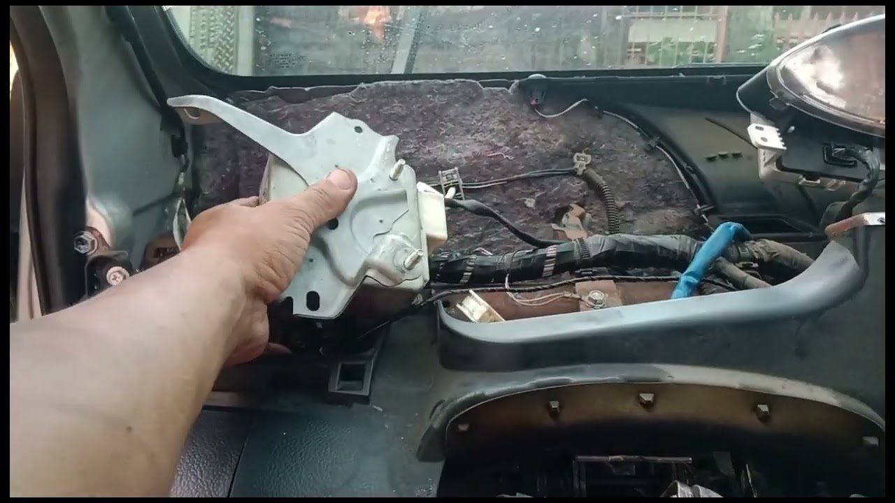 Toyota Vios hard to maneuver the steering wheel?  emps is the problem! (solved)