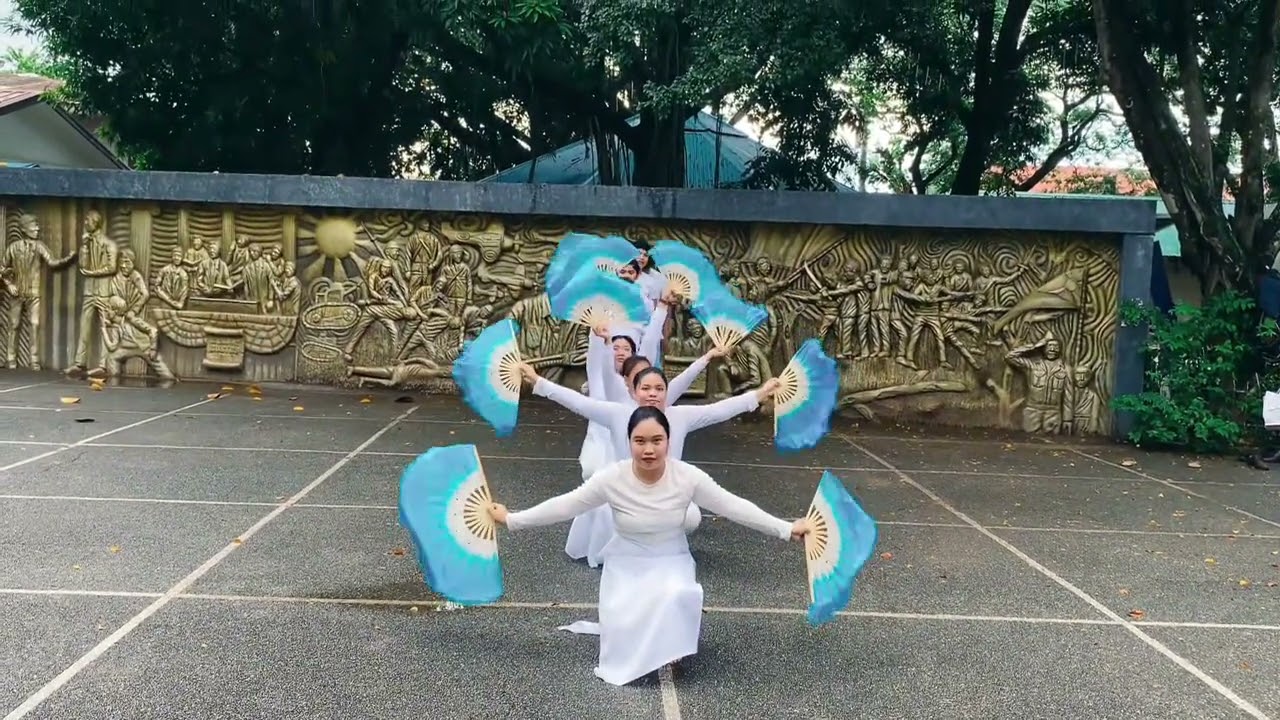 VIETNAMESE CULTURAL FAN DANCE- HM4E ( GROUP 3 )