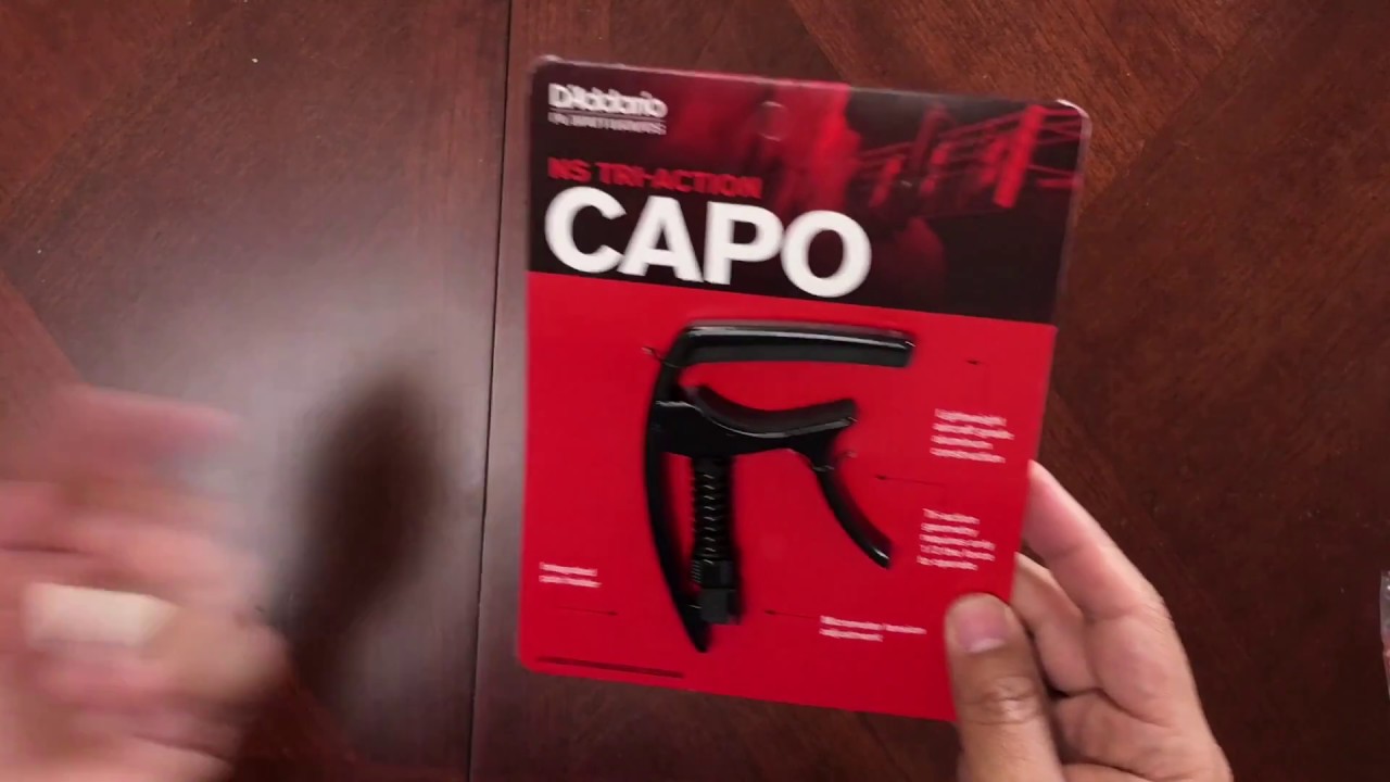 Que es un capo?  Para que Sirve?  D'addario NS Tri-Action Capo