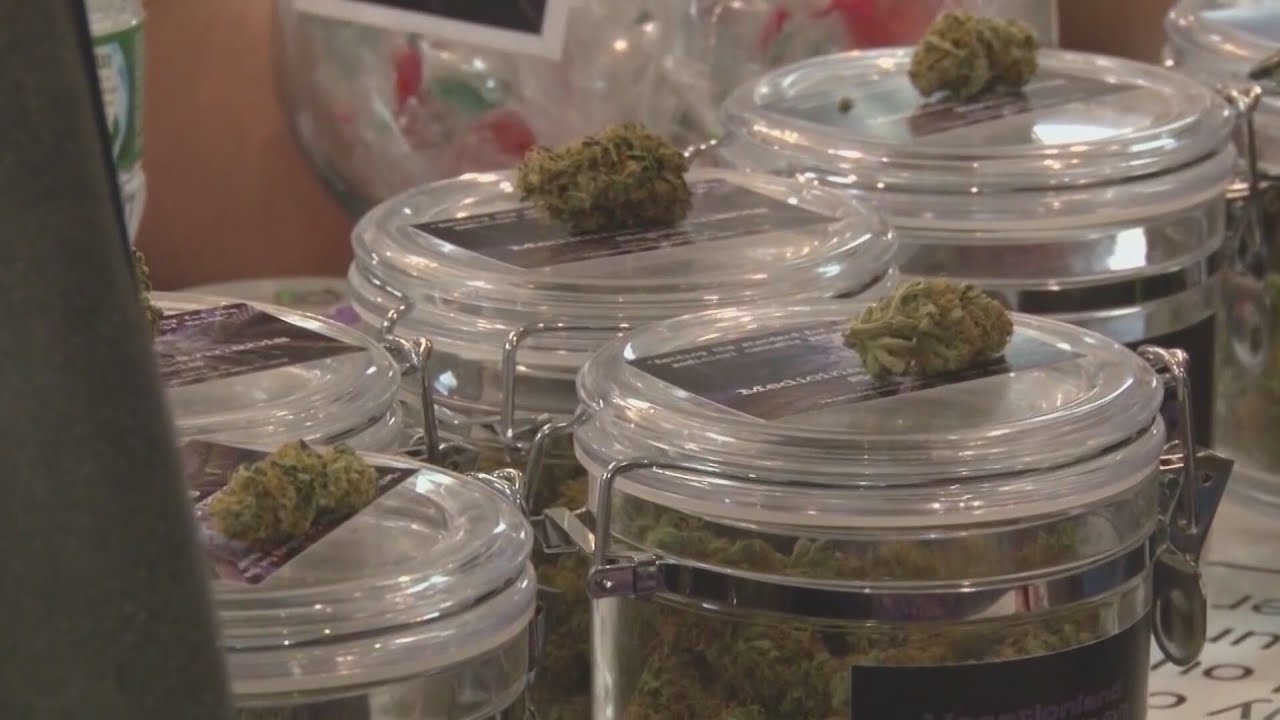 Illinois sets new record for cannabis sales