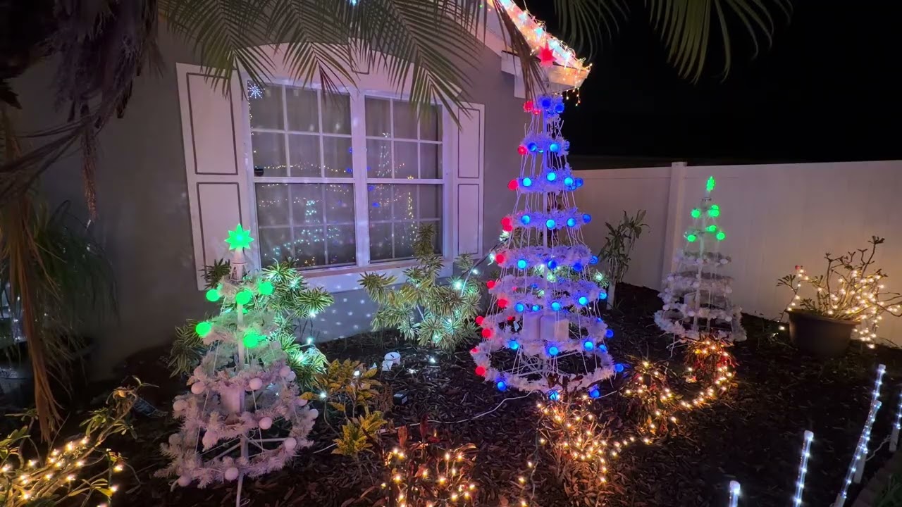 Gemmy the incredible holiday lightshow tree songs only