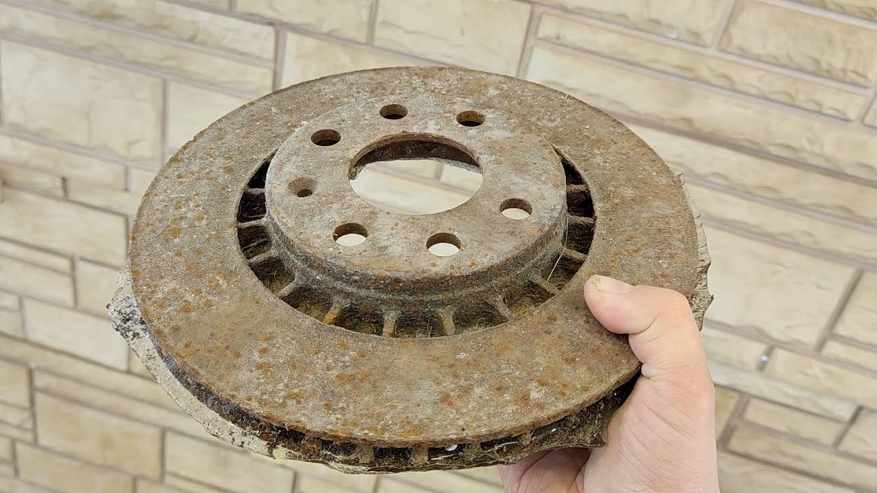 Few people know the secret of the old car brake disc! A brilliant idea in a few minutes!
