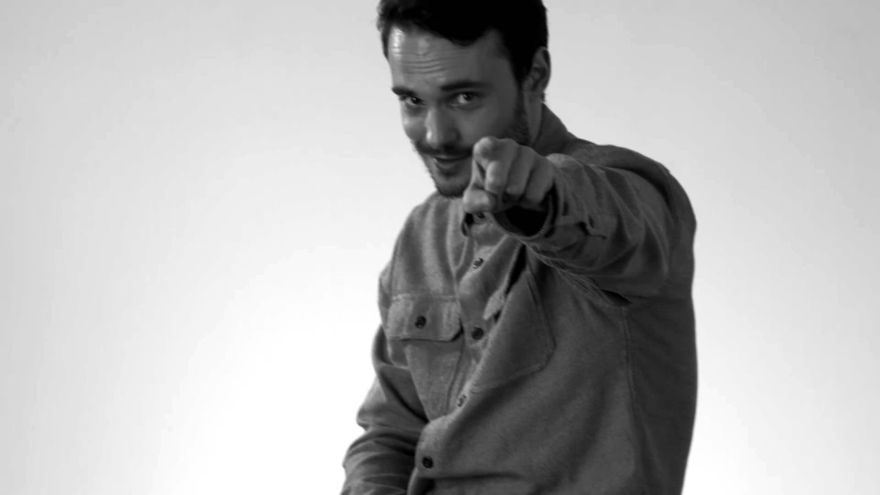 MAN AT WORK - JE NE SUIS PAS JÉRÔME NIEL