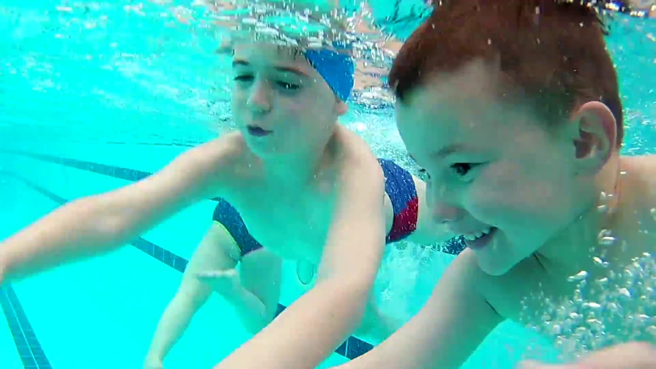 Swimming baby -Τα ζωηρά της κολύμβησης