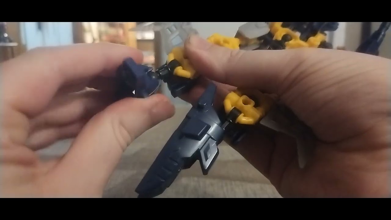 Eddie Hill reviews mega construx Transformers soundwave decepticon action figure year 2017
