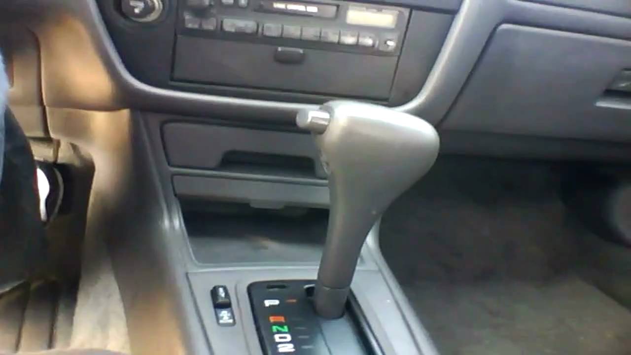 1996 Toyota Camry 2.2L Quick Tour, Start Up, & Rev - 162K