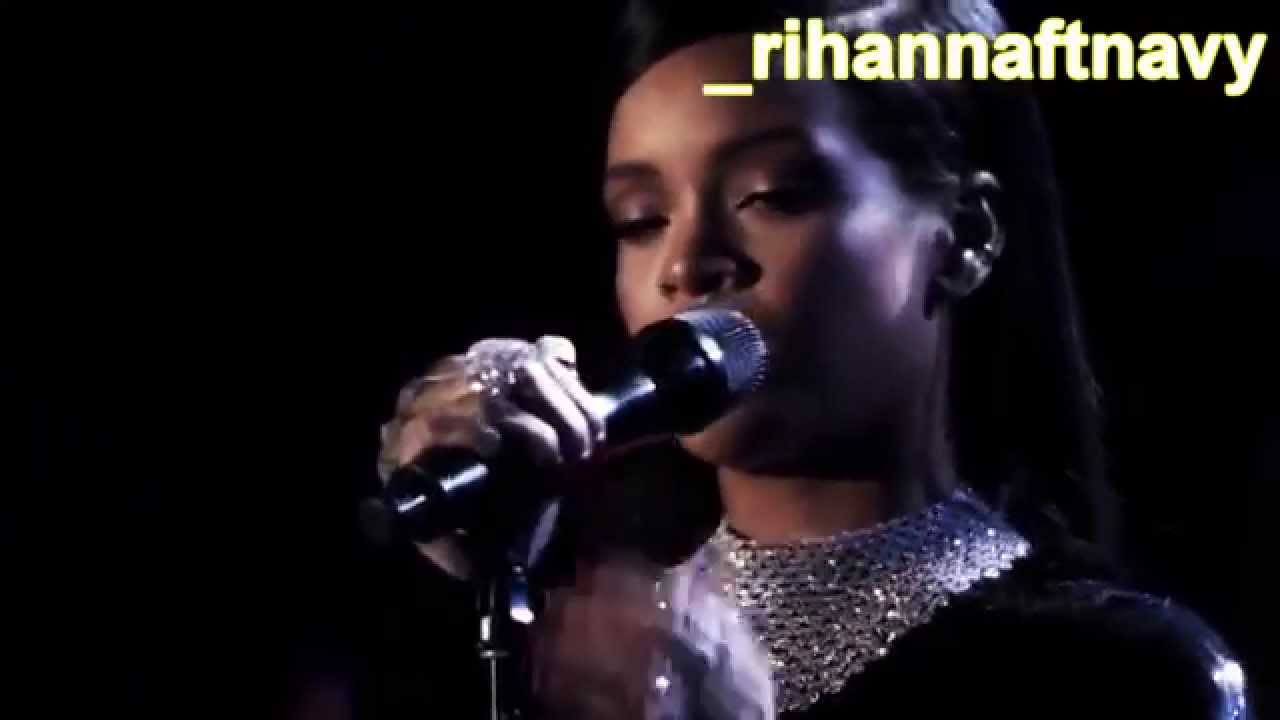 Rihanna - Diamonds. [ Concert for valor 11/1172014.]