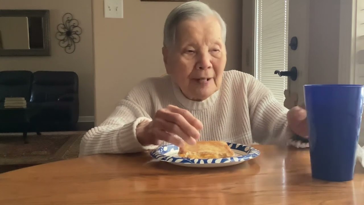 Lunch Time ASMR - Grilled Cheese 🧀