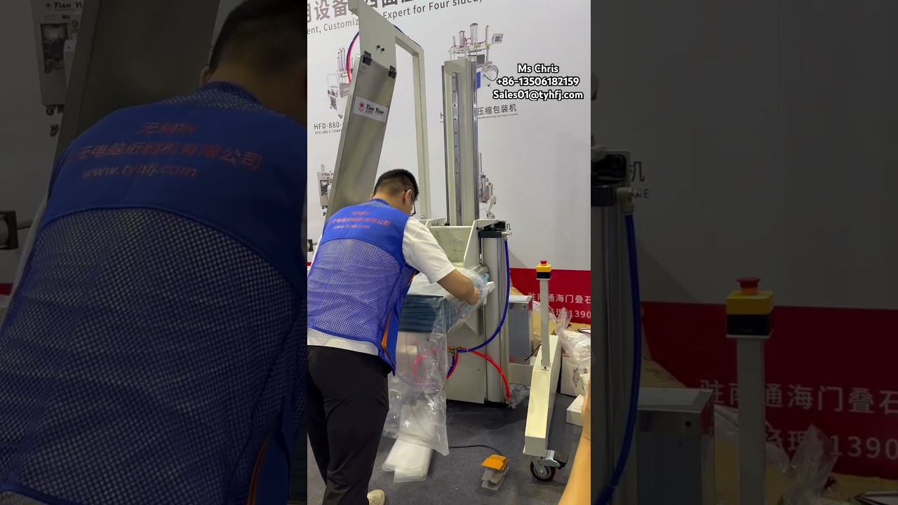 Automatic compress packing machine compression bagging machine for 7 pillows filling into bag BZZDJ