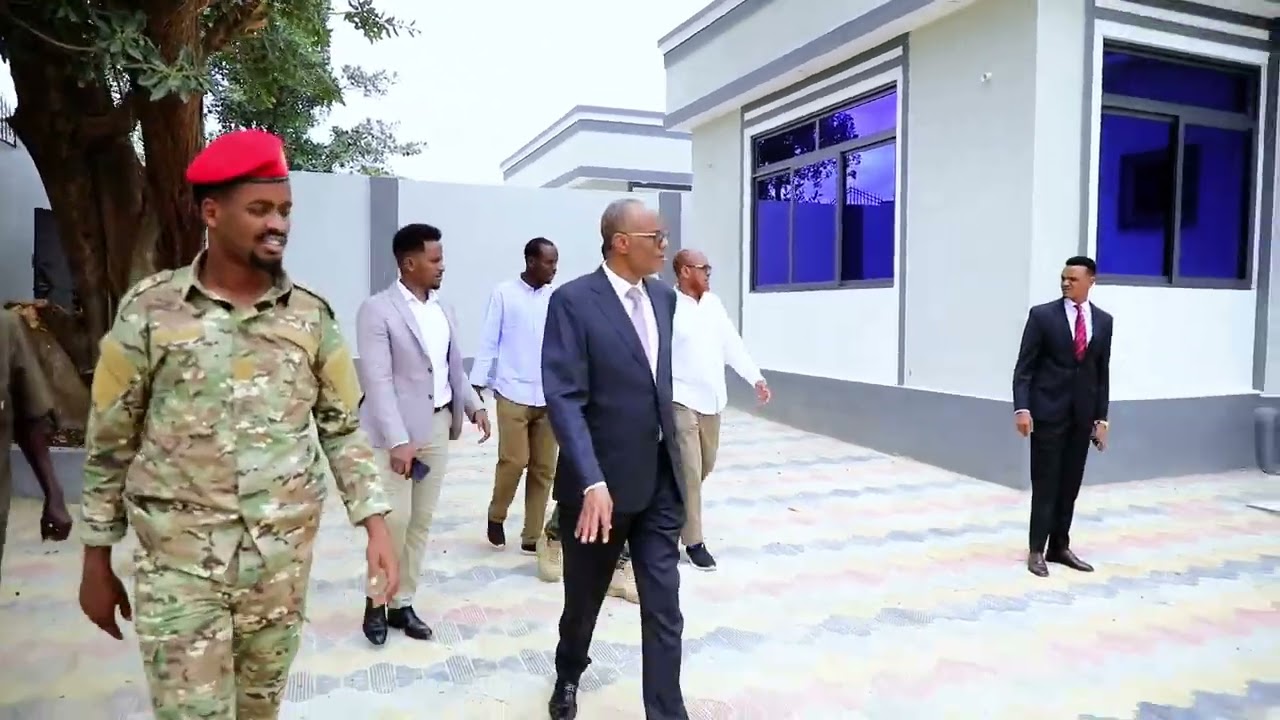 Madaxweynaha Dowladda Koonfur Galbeed ayaa maanta kormeeray dhismeyaasha cusub